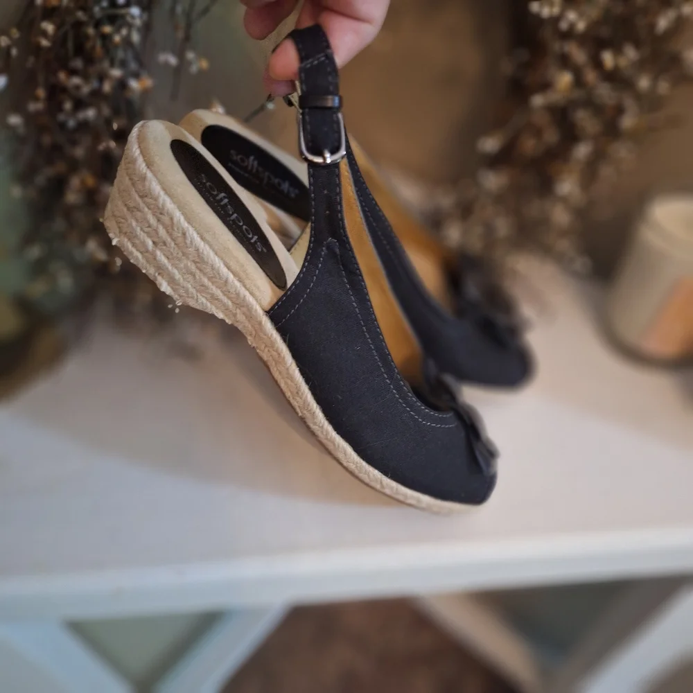 Softspots Black Espadrilles Canvas Sling Back Style 7.5 CUTE!